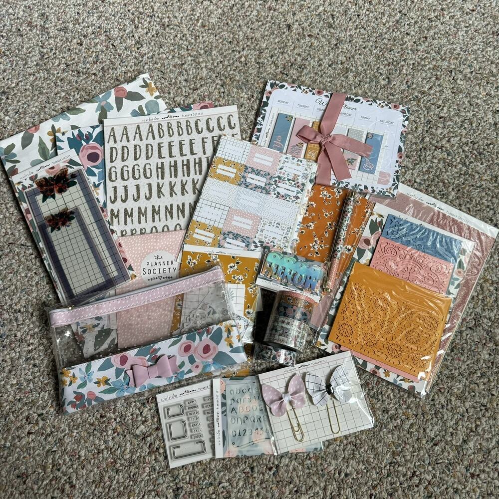 The Planner Society January 2020 Paper Kit NEW Floral Junk Journal Planners - Picture 1 of 5